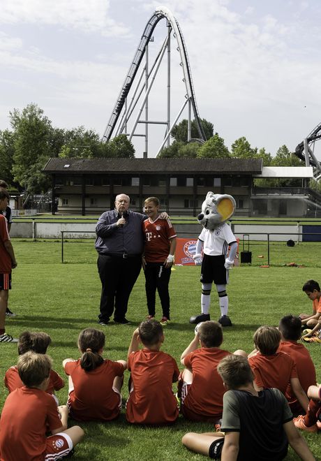 Reiner Calmund beim FCB KidsClub Fußballcamp im Europa-Park. Bild: Europa-Park